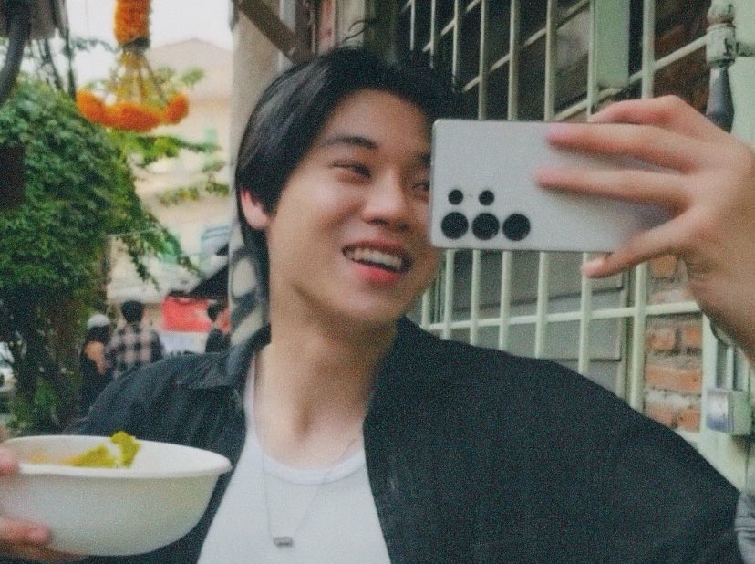 YW012311's tweet photo. “ คนอวดแฟน ” https://t.co/Dd3jFQpyol