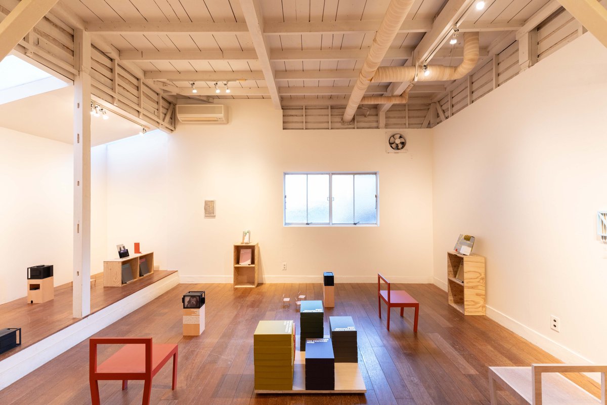 tezzo_n's tweet photo. もうあと2日！！よろしくお願いします。
OFFICEのケルステンが来てくれたみたいでうれしい。

[Exhibition]
TEZZO NISHIZAWA + YOSHIHISA TANAKA / CHANCE FAVORS THE PLAYFUL MIND @ POST https://t.co/bWPgqqLlVL
