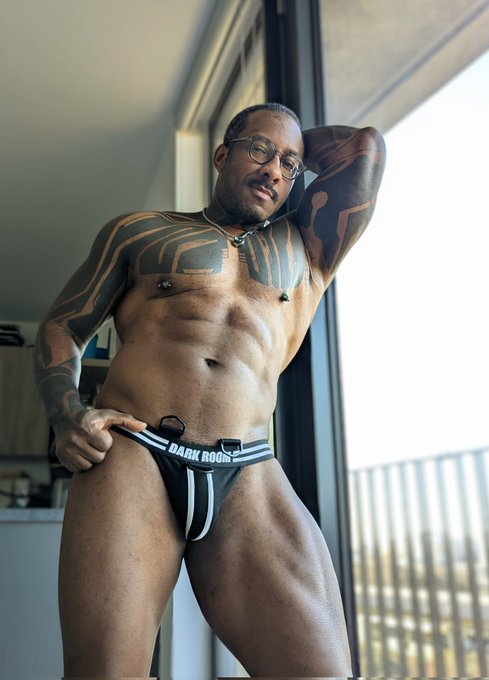 1 pic. Stick to your essential jockstrap show them off. It's that Friday feeling 

Wearing @DarkRoomBrand