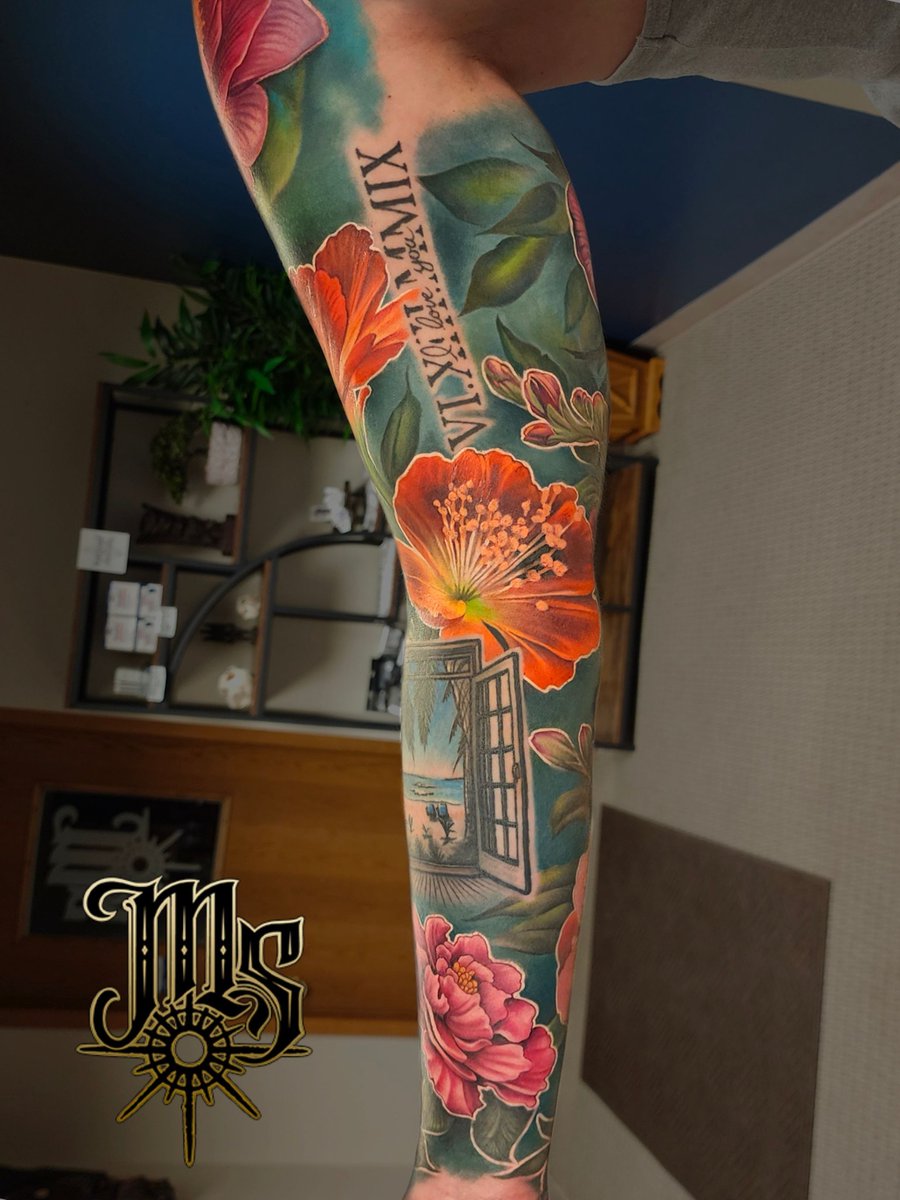 20Morningstar23's tweet photo. A bright and brilliant design done by @wolffmantattoo
This sleeve is truly breathtaking 🌸 🍃
#SleeveTattoo #BrightDesign #FloralTattoo #InkArt #ColorfulTattoo #TattooDesign #TattooLovers #rapidcitysd #rapidcitytattoo #TattooInspiration https://t.co/eykOgpYv6r