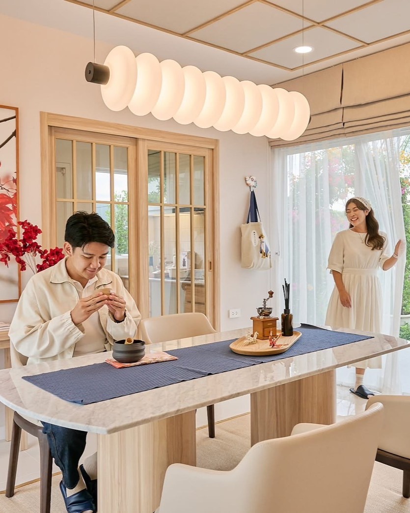 LPNConnect's tweet photo. เริ่มต้นชีวิตคู่ในบ้านที่อบอุ่น 🏡 ให้ทุกวันเป็นโมเมนต์โรแมนติก เหมือนได้ออกเดทกันเสมอ 💑 เวนู 24 คูคตสเตชั่น #ทาวน์โฮม ที่ออกแบบมาเพื่อคู่รัก อยู่ด้วยกันแล้วอบอุ่นหัวใจ 💕​
​
#LPN #LPNน่าอยู่ #LPNProject #คูคต https://t.co/46tFDKdhI5