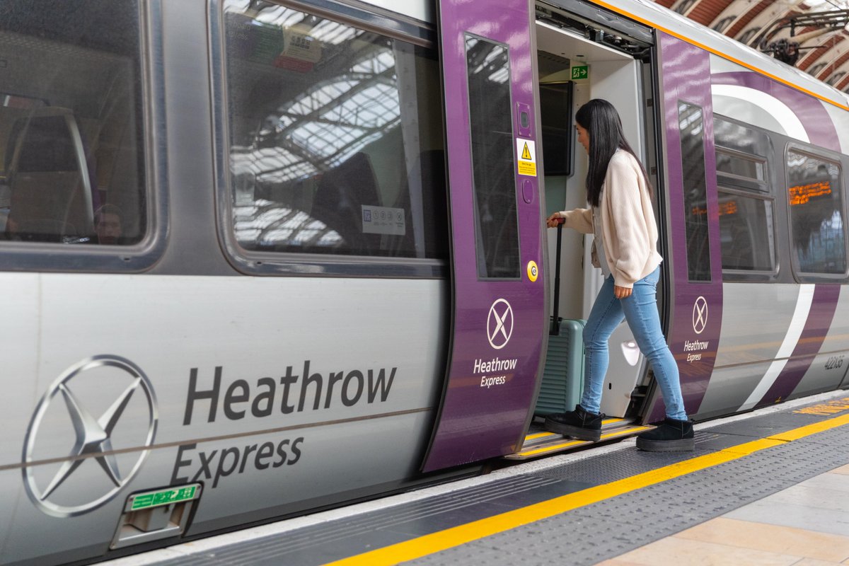 Heathrow Express tweet media