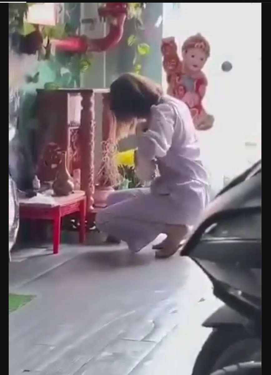 KttHung's tweet photo. XIN ZÍA THẦN TÀI MÀ NÓ LẠ LẮM

Sữa ông thọ với sữa có gái hà lan sữa nào linh hơn. https://t.co/8RfwPL5QBm