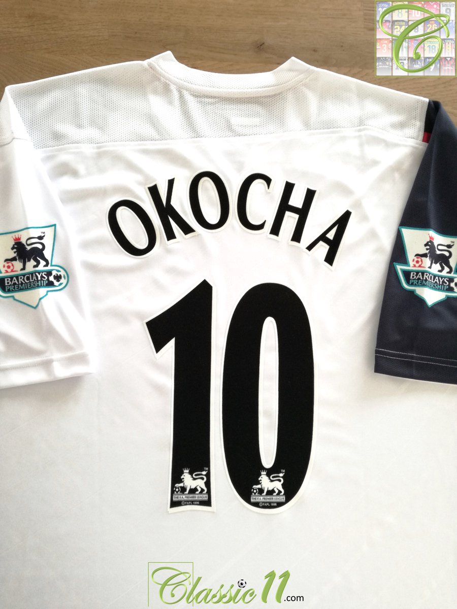 Just arrived in store:

2005/06 Bolton Home Premier League Shirt Okocha #10 - New with tags!

classic11.com/collections/bo…

#Classic11 #classicfootballshirts