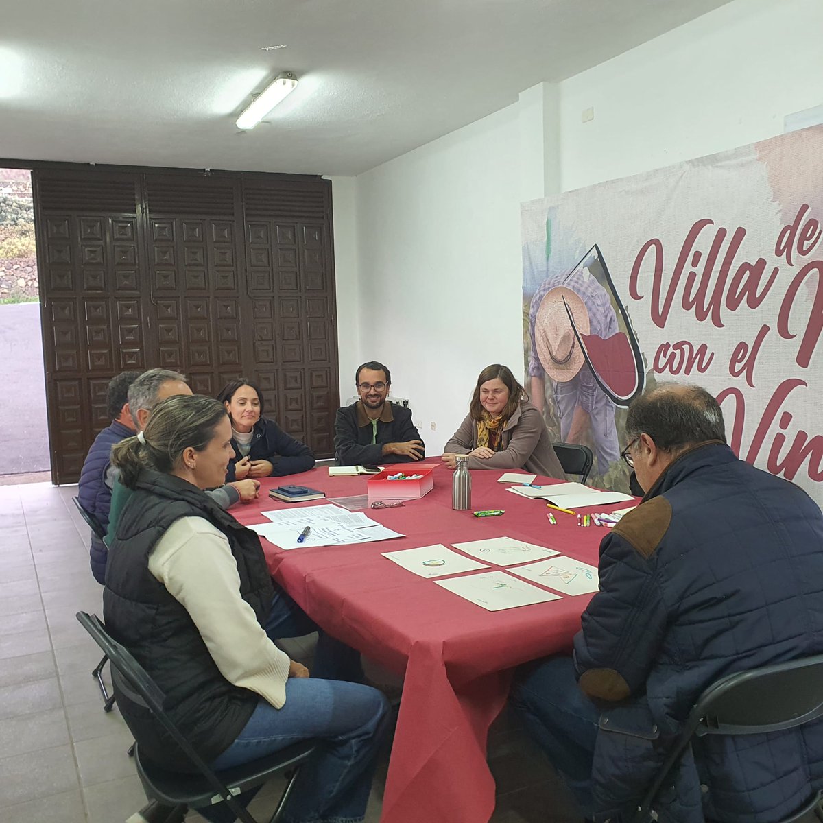 La 𝐑𝐞𝐬𝐞𝐫𝐯𝐚 𝐝𝐞 𝐥𝐚 𝐁𝐢𝐨𝐬𝐟𝐞𝐫𝐚 𝐝𝐞 𝐋𝐚 𝐏𝐚𝐥𝐦𝐚🌿colabora con el Proyecto Camino Viejo. En la tarde de ayer se trabajó en la elaboración participada de la imagen que lo identificará.🎨

| #reservabiosfera | #LaPalma | #LaPalmaBiosfera  | #ComprometidosConLosODS