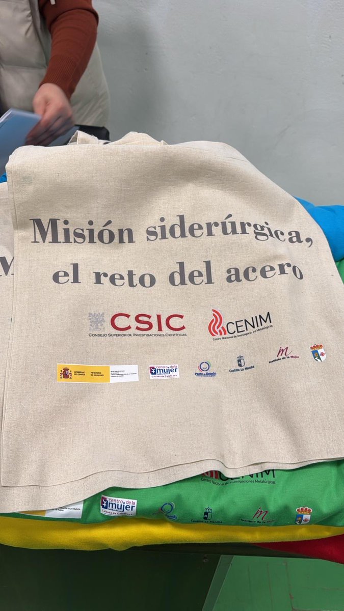 Carlos Capdevila (@capdevilaccm) on Twitter photo Investigadores del <a href="/CSICCENIM/">CENIM-CSIC</a> llevan la actividad “Misión Siderúrgica” al IES Eduardo Valencia de Calzada de Calatrava, Ciudad Real, dentro de las actividades organizadas por <a href="/aytocalzada/">AYTO. CALZADA DE CVA</a>
#TodasHacemosCiencia #Ciencia #11f Investigadores del <a href="/CSICCENIM/">CENIM-CSIC</a> llevan la actividad “Misión Siderúrgica” al IES Eduardo Valencia de Calzada de Calatrava, Ciudad Real, dentro de las actividades organizadas por <a href="/aytocalzada/">AYTO. CALZADA DE CVA</a>
#TodasHacemosCiencia #Ciencia #11f