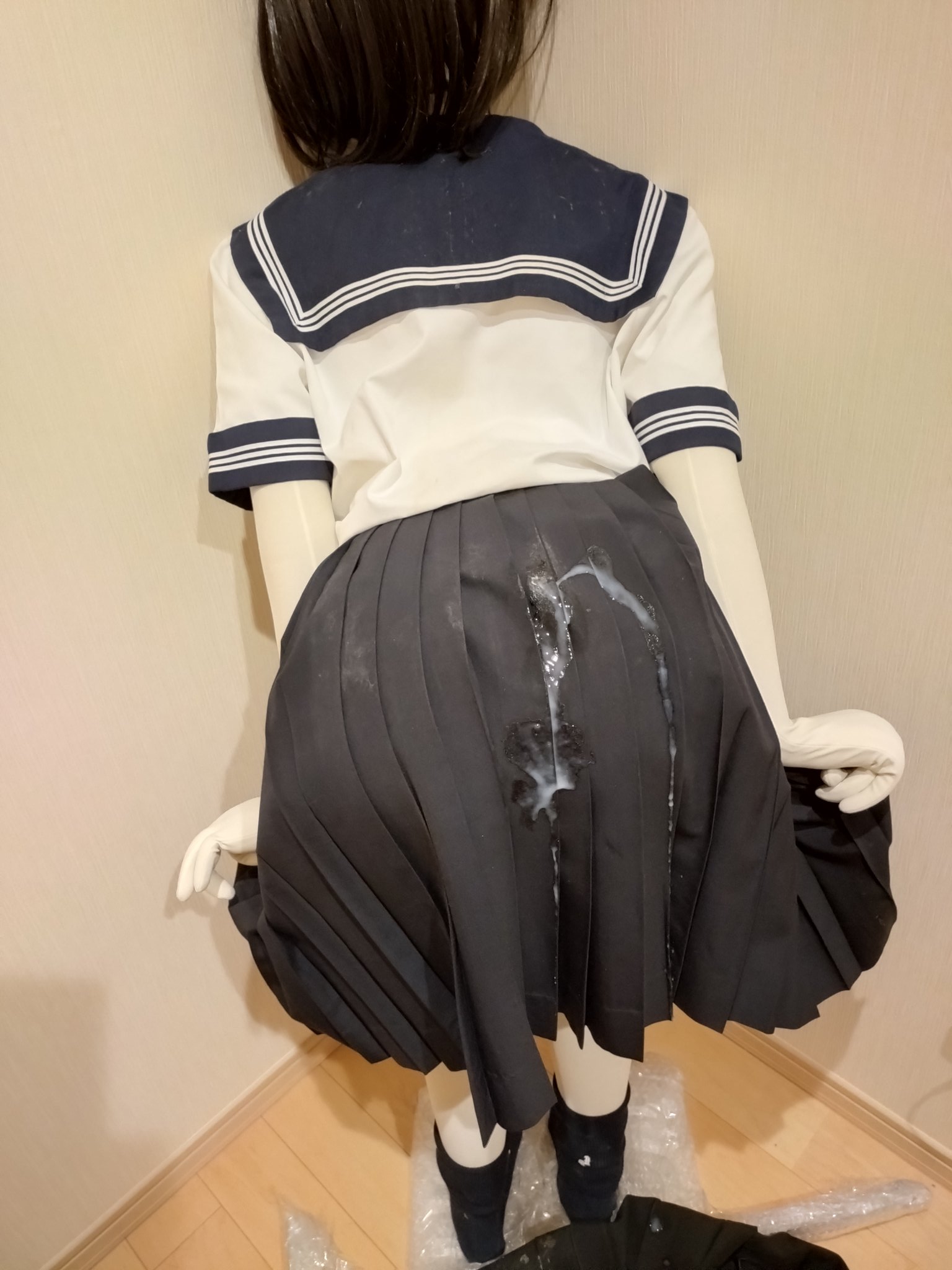 プリーツスカートに射精 制服プリーツフェチ (@UniPleatsFetish) / X