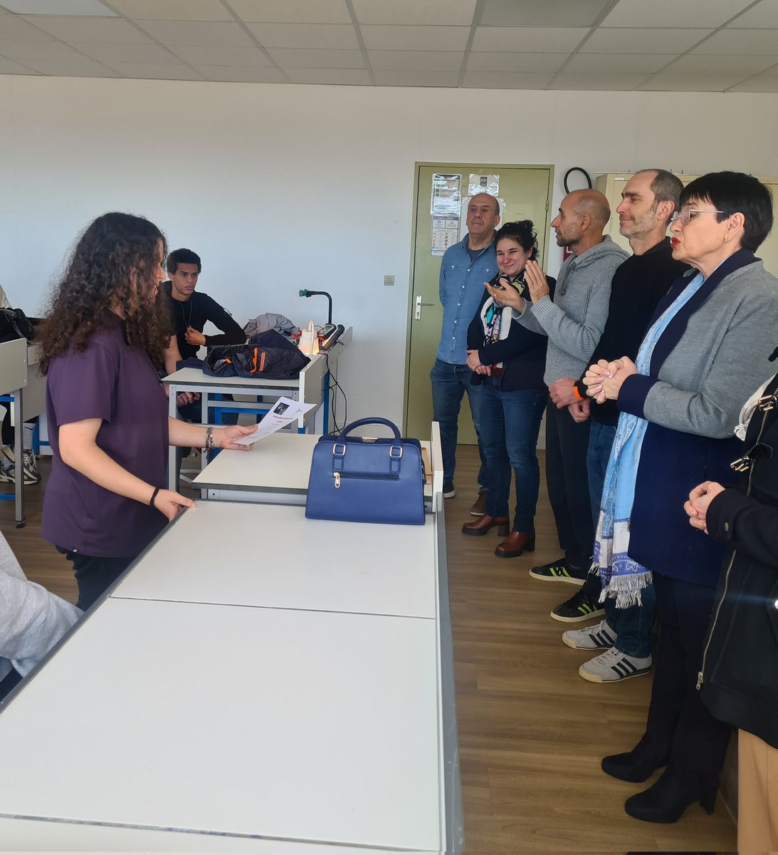 LyceeBalagne's tweet photo. Prix académique de l'Intelligence Artificielle :Camelia Elmeyah, élève de Tle, Lauréate, Premier Prix Académique. Elle a reçu cette distinction des mains de Mme Bordes,IA-IPR de mathématiques. Félicitations Camelia! @academie_corse https://t.co/Hx7Z7SQvc5