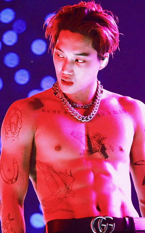 AboutMusicYT's tweet photo. EXO's Kai will be officially discharged from the military tomorrow! https://t.co/vWiiARVbev