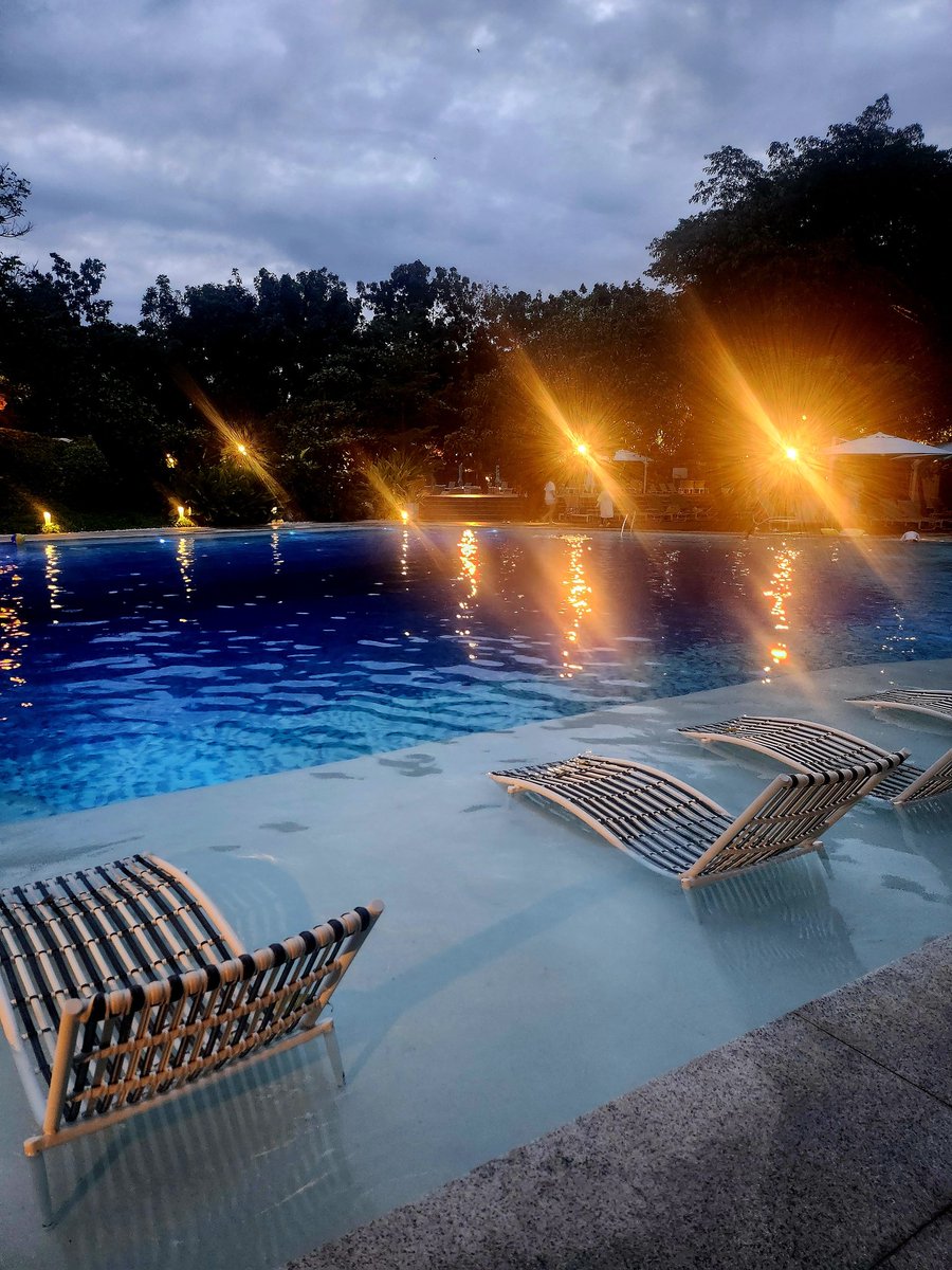 #세부 #부커 #커플 #부부 #필리핀

세부에 와있는데 혹시 계신 부커분들 계시나요? 혹시나해서 올려봅니돳~ 🤍