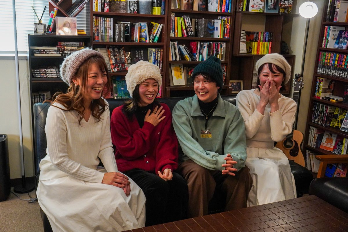 GON_maigo's tweet photo. ❚ ラジオ番組出演のお知らせ➿📣

『KAZUNOのえんぱやRADIO』に
出演させていただきます‼️🎉✨ ￣V￣￣￣￣￣￣￣￣￣￣￣￣￣￣￣￣
🗓2025年2月13日 (木)
📻 市川うららFM (83.0MHz)
⏰ 21:00~

今回はパーソナリティーが特別スタイルでハピエモさん😆@Happy_Emotion_ 
(普段はKAZUNOさん@music_of_powers )

ラジオ番組公式サイトはこちら▼
@EnpayaRadio 
￣￣￣￣￣￣￣￣￣￣

ハピエモさんとBUBBLE POSTの和気あいあいとした、まさにHappy Emotionなお時間をお届けできると思います！ぜひお聴き逃しなく〜.ᐟ.ᐟ🫧📮🤟

shot by @Tanupok0 
𓐄𓐄𓐄𓐄𓐄𓐄𓐄𓐄𓐄𓐄𓐄𓐄𓐄𓐄𓐄𓐄𓐄𓐄𓐄𓐄𓐄𓐄𓐄𓐄𓐄𓐄𓐄 𓈄
#BUBBLE_POST #えんぱや #市川うらら
