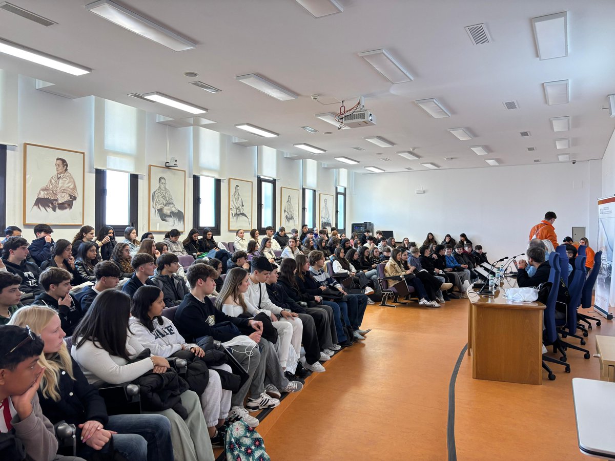 EconomicasUA (@economicasua) on Twitter photo 🤗 Novament rebem estudiants de secundària a les nostres xarrades informatives, com cada divendres.
💜 Ens encantaria veure-vos en el futur a la <a href="/UA_Universitat/">Universitat Alacant</a>! 🤗 Novament rebem estudiants de secundària a les nostres xarrades informatives, com cada divendres.
💜 Ens encantaria veure-vos en el futur a la <a href="/UA_Universitat/">Universitat Alacant</a>!