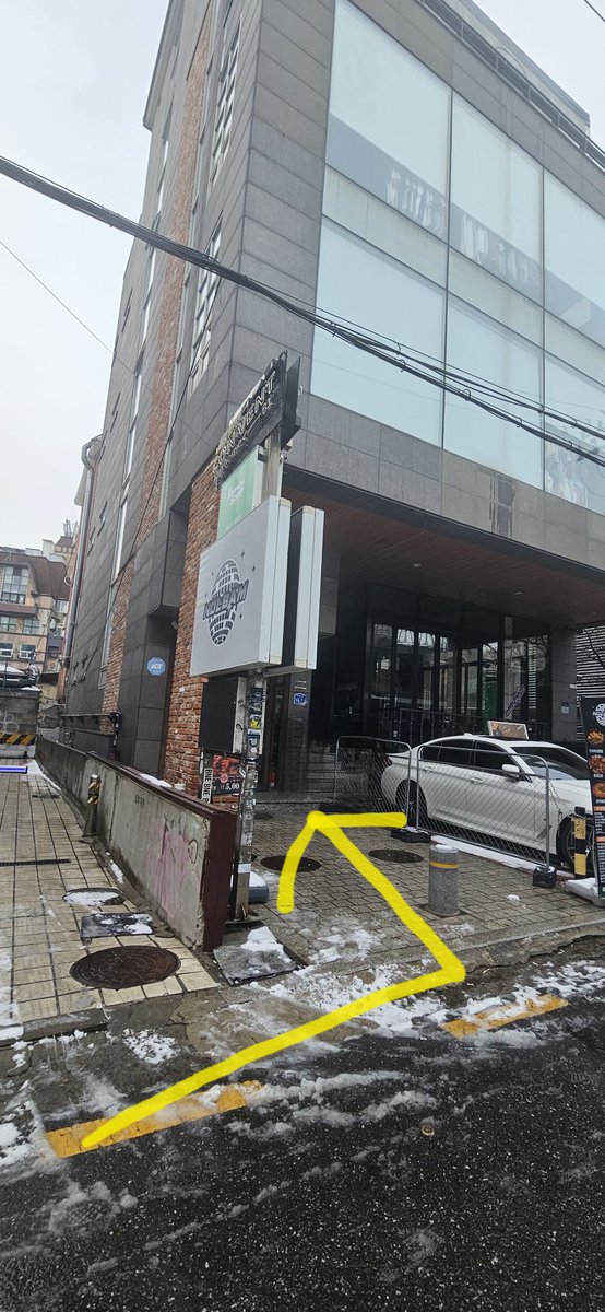 오시는 길 &amp; 입장 안내사항🌙

- 클럽 프리버드 (서울특별시 마포구 와우산로17길 19-22) / 17:00 입장 시작
- 외부에서 대기 시 혼잡할 수있으므로 
  입구 및 건물 내 계단으로 한줄로 대기 부탁드립니다!
- 공연장 내 외부음식 및 외부음료 반입 금지