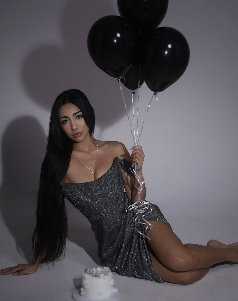 Lina Love tweet media