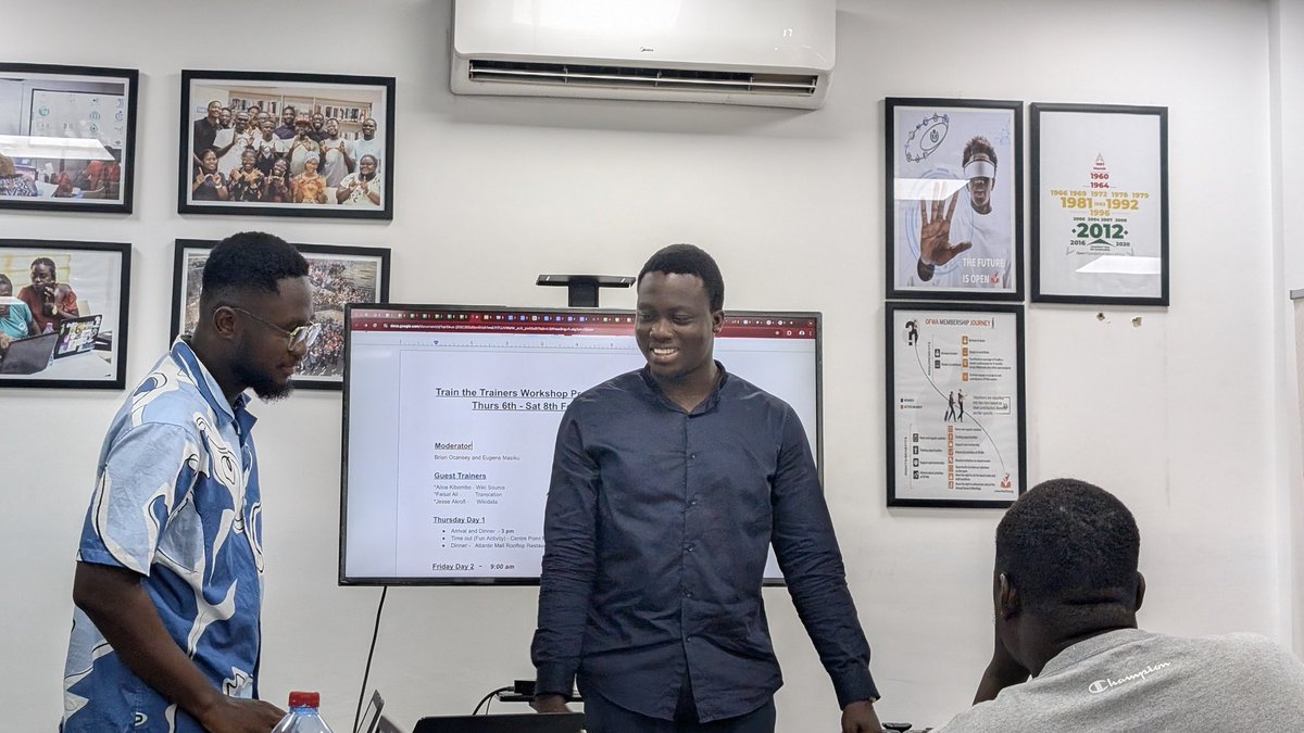 wikitech_knust's tweet photo. Our team members at the Train the Trainers Workshop @OFWAFRICA
#OFWA https://t.co/V18AtX5RfX
