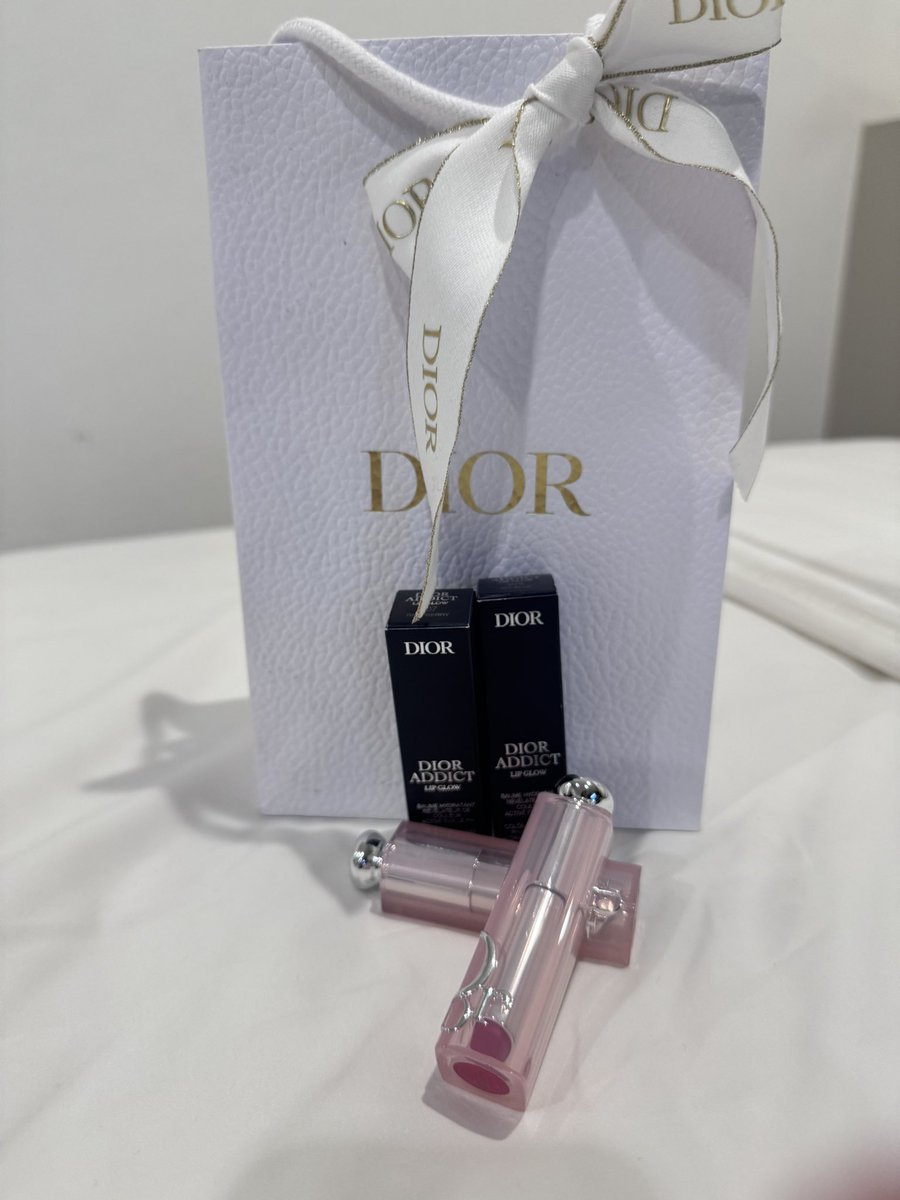 📍 Brovo Bkk 
🥰 kindly RT
.𖥔 ݁ ˖౨ৎ giveaway for Thai WELO .𖥔 ݁ ˖ 
🥇  Dior Addict Lip Glow  : 007 Rasberry x1
🥈  Dior Addict Lip Glow  : 

🌟 free snack for all participants 💫
📝 Register: seat number (14.30-17.30 pm)
🎲 Lucky draw: 17.30 pm
⏰location : TBA
#COMEONG_IN_BKK