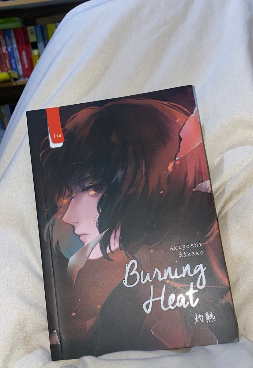filothena's tweet photo. Abis baca buku Akiyoshi Rikako biasanya meringis ngeri dan merinding disko. Tapi yang ini kok bikin hampa ya… https://t.co/6bsf7Ji2Jb