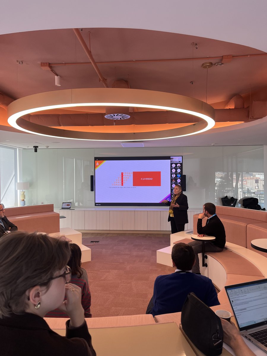 L'Oréal Groupe España (@lorealspain) on Twitter photo El pasado 4 de febrero, con motivo del Día Mundial contra el Cáncer, organizamos una serie de charlas informativas en nuestra oficina para dar a conocer nuestro programa de apoyo integral. #CreamosLaBellezaQueMueveElMundo apostando por la solidaridad y el cuidado en el trabajo. El pasado 4 de febrero, con motivo del Día Mundial contra el Cáncer, organizamos una serie de charlas informativas en nuestra oficina para dar a conocer nuestro programa de apoyo integral. #CreamosLaBellezaQueMueveElMundo apostando por la solidaridad y el cuidado en el trabajo.