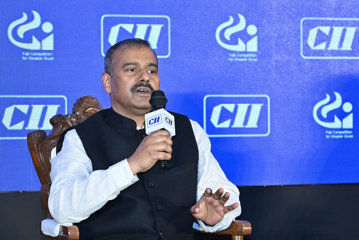 CCI_India's tweet photo. Dr. Sanjay Kumar Pandey, Adviser (Law), CCI chaired Plenary Session V on “Digital Markets and AI” during the Annual Conference on Competition Law &amp; Practice, organized by the Confederation of Indian Industry (CII) on February 7, 2025, in Mumbai. https://t.co/rGaAaYaOhN