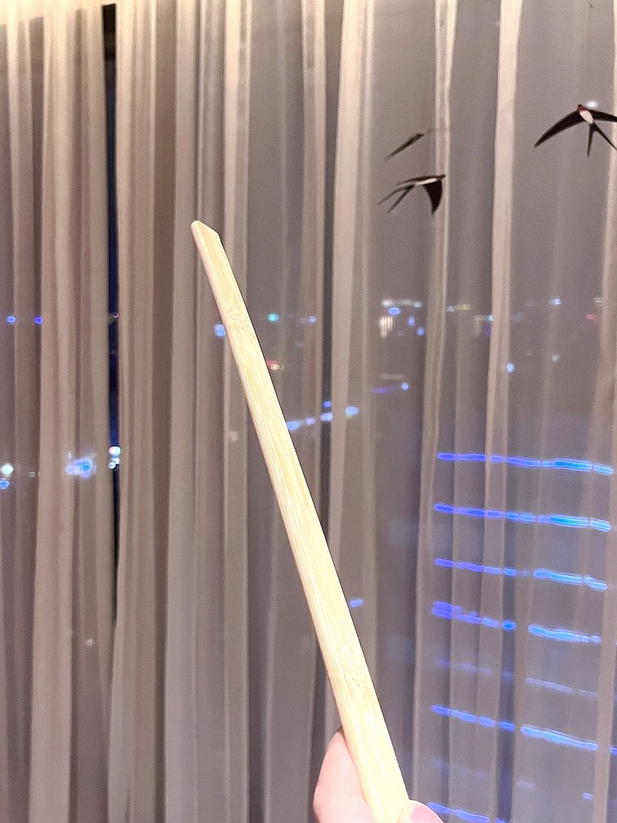 趴在落地窗前，拉开窗帘，被这根家伙狠狠欺负了一顿….希望印子快点消😭
#sp #cd #打屁股