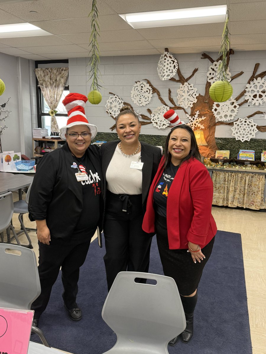 Enjoyed Reading at our awesome YISD campuses this week! Thank you Lancaster for the invite!