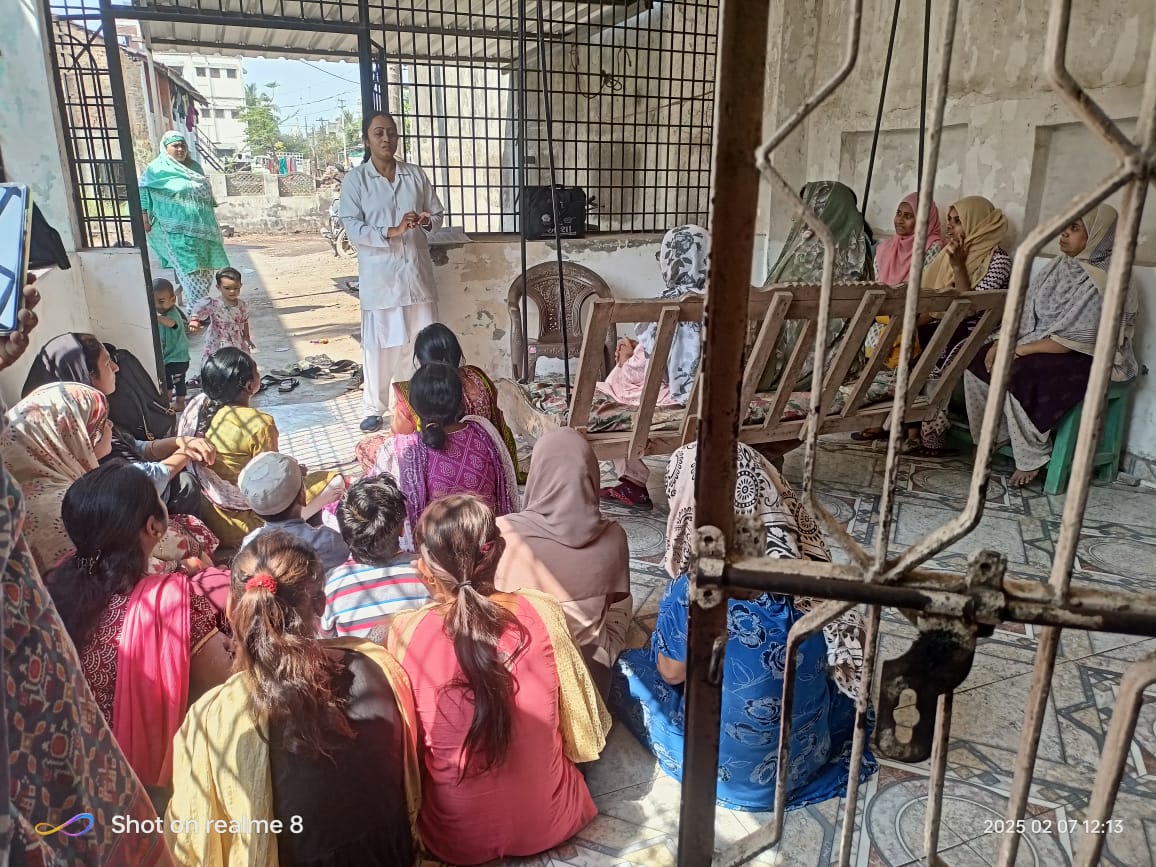 માતૃ-બાળ મરણ અટકાવવાના હેતુથી આરોગ્ય વિભાગ નવસારી દ્વારા #BestPractice ના ભાગરૂપે  #Teenagepregnancy અટકાવવા જન સંપર્ક / તરૂણીઓનો સંપર્ક  કરી માહિતી આપવામાં આવી. 
#Adolescenthealth 
@GujHFWDept <a href="/NHMGujarat/">NHM Gujarat</a> <a href="/mdnhmgujarat/">Mission Director,National Health Mission,Gujarat</a> <a href="/OfficerIec/">IEC: SBCC cell-Gujarat</a> <a href="/CollectorNav/">Collector & DM Navsari</a> <a href="/DdoNavsari/">DDO Navsari</a> <a href="/irushikeshpatel/">Rushikesh Patel</a>