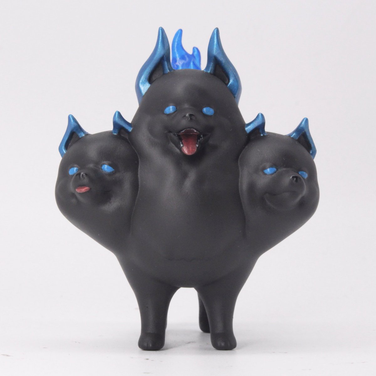 mrt_polyester's tweet image. ハデスに仕える冥界の番犬
「ケルベロス」。
その犬種が
もしもポメラニアンだったら、、
ということで、
🔵「冥犬 ポメベロス」🟣
紫炎カラーは
体の色もほんのり紫
#ポメラニアン #ケルベロス
#ワンフェス
#ワンフェス2025冬
#ワンフェス2025w