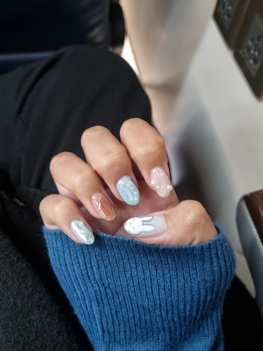 new month, new term, new sets! 🩵