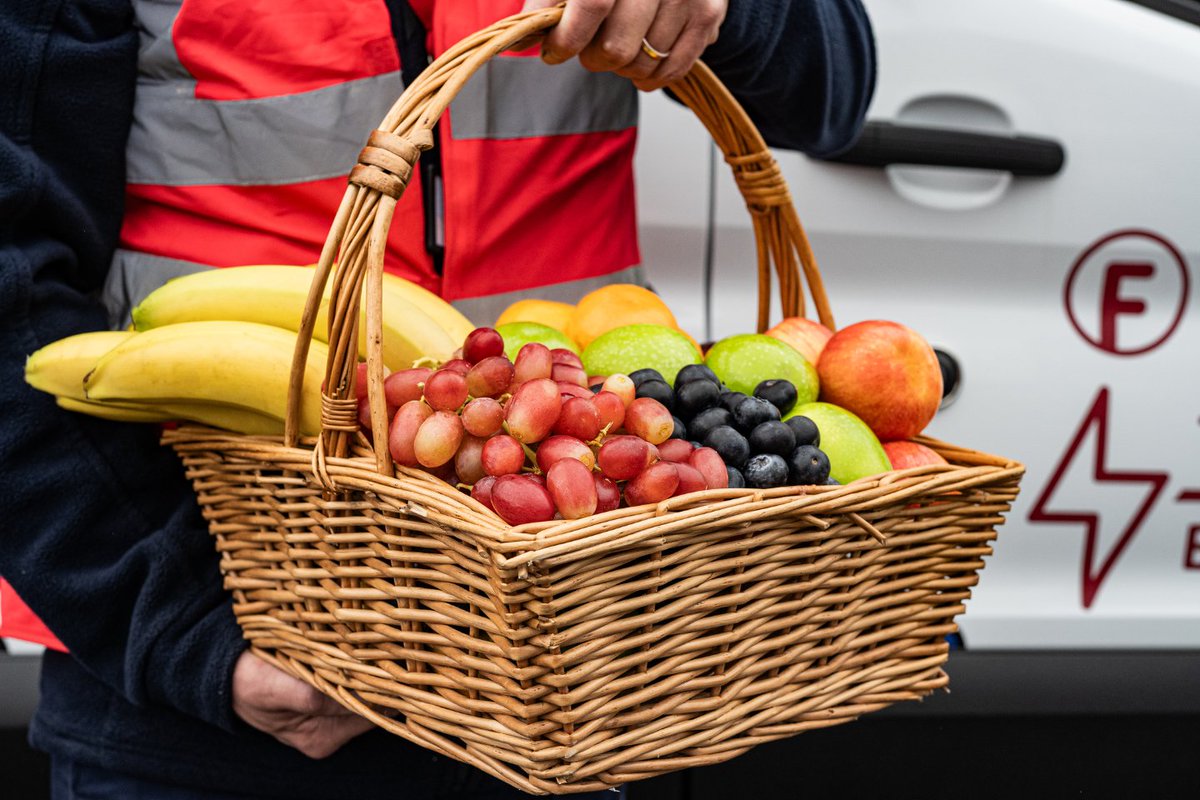 Brighten up your office with our fresh, delicious fruit baskets! 🍏🍊🍌 Perfect for keeping your team happy, healthy, and energised. 🚀 Order yours today! #FreshAtWork #OfficeSnacks #HealthyTeam