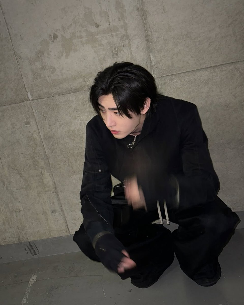 SummerQueen02's tweet photo. สุดหล่อที่เกินคำว่าหล่อไปมากกกกกกกก https://t.co/OQTvH3g4tV