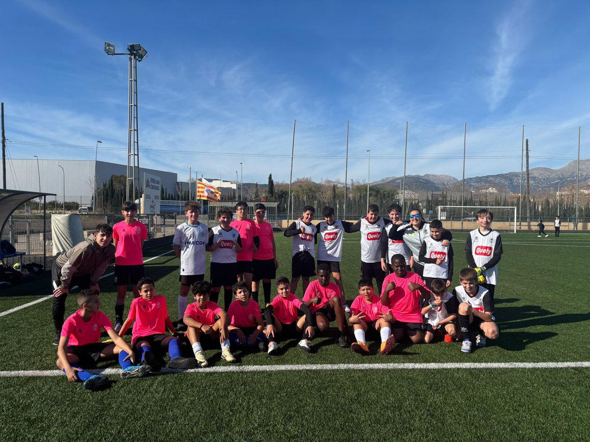 CE Constància tweet media