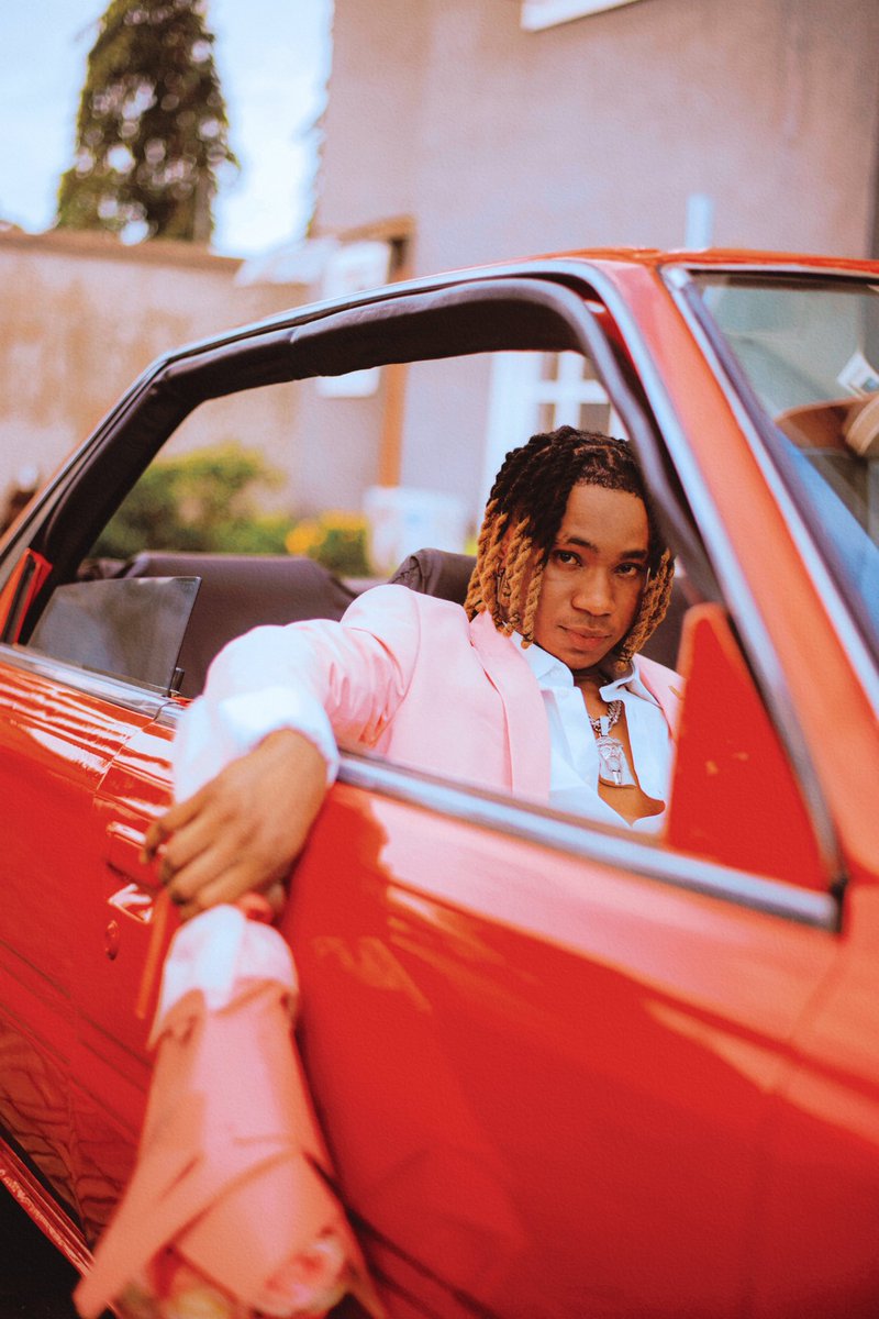 AlbumTalksHQ's tweet photo. 🚨JUST IN: @Clevertush is set to return with brand new single “Erima”, out Friday February 21. 🌹🤩 https://t.co/dtThDEkGvl