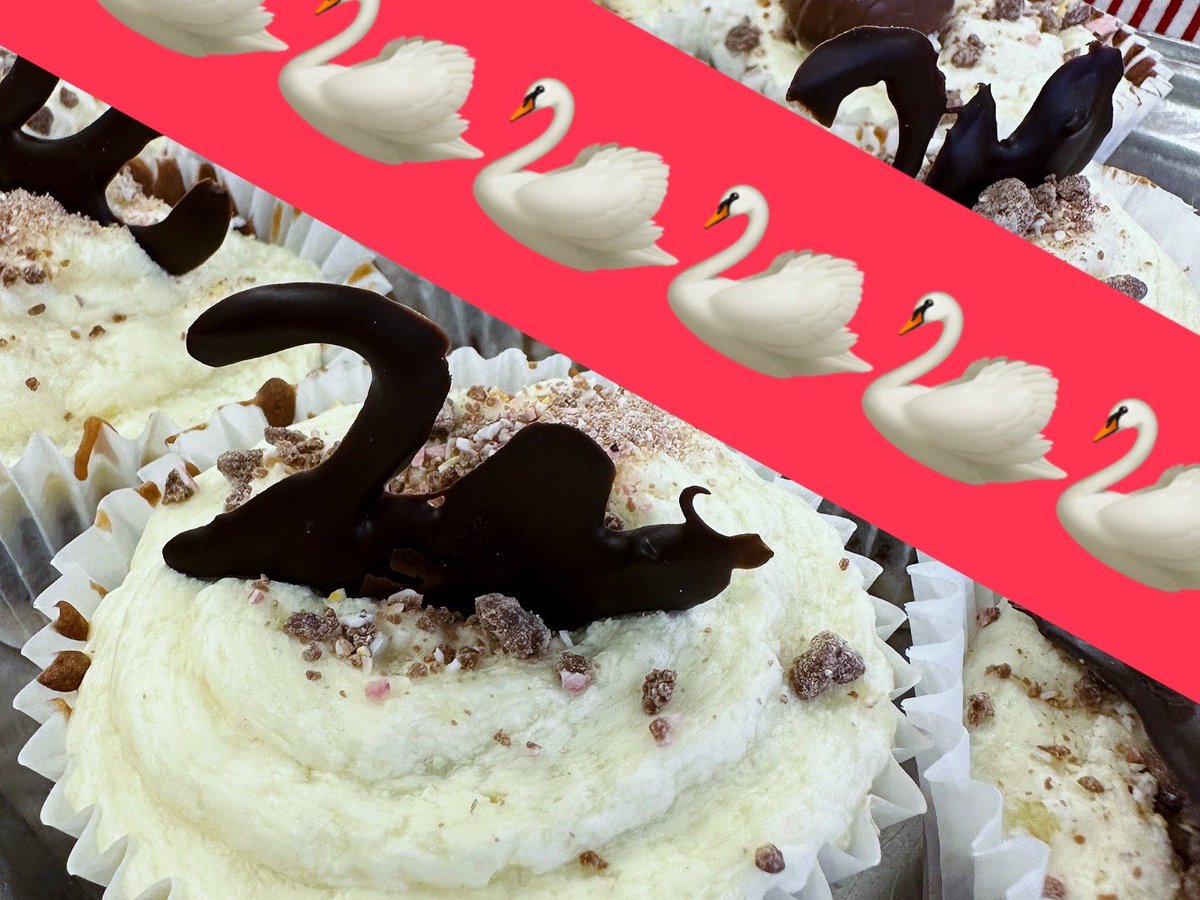 WaldegraveSch's tweet image. Year7 has rocked the Bake Off #cupcakechallenge with a smashing array of flavour combos!. Congrats to 7EEL: 🍋lemon &amp;amp; lime 🥇,
7ESU: 🧁biscoff &amp;amp; vanilla 🥈, 
7SON: 🍫chocolate &amp;amp; orange 🥉. 
Well done to all &amp;amp; special mention to 7SDE for their tempered chocolate swans 🦢🦢🦢