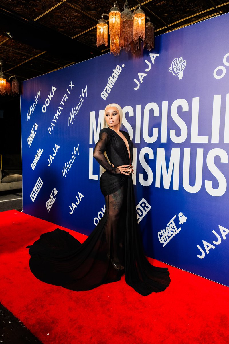 Hollywood Larry tweet media