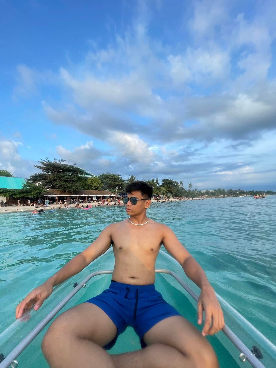 CrisAnthony202's tweet photo. Kayak with me?

#altercebu 
#alterlapulapu 
#alterph https://t.co/GnSI1vYeii