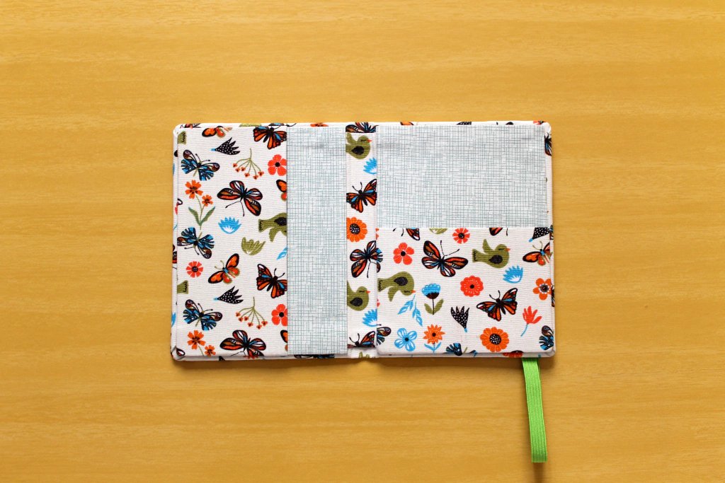 BellaMiaAtelie's tweet image. #PresentesCriativos✨
▪️ 𝙿𝚛𝚘𝚗𝚝𝚊 𝙴𝚗𝚝𝚛𝚎𝚐𝚊 ▪️ 𝙿𝚛𝚘𝚍𝚞𝚝𝚘 𝙴𝚡𝚌𝚕𝚞𝚜𝚒𝚟𝚘
Acessório para levar tudo que você precisa! 💳🪪
𝐏𝐨𝐫𝐭𝐚 𝐃𝐨𝐜𝐜𝐮𝐦𝐞𝐧𝐭𝐨𝐬 '𝐁𝐨𝐫𝐛𝐨𝐥𝐞𝐭𝐚𝐬' 🦋💜bellamiaatelie.com.br/produtos/porta…
#portadocumentos #carteira #feitoàmão #feitocomamor