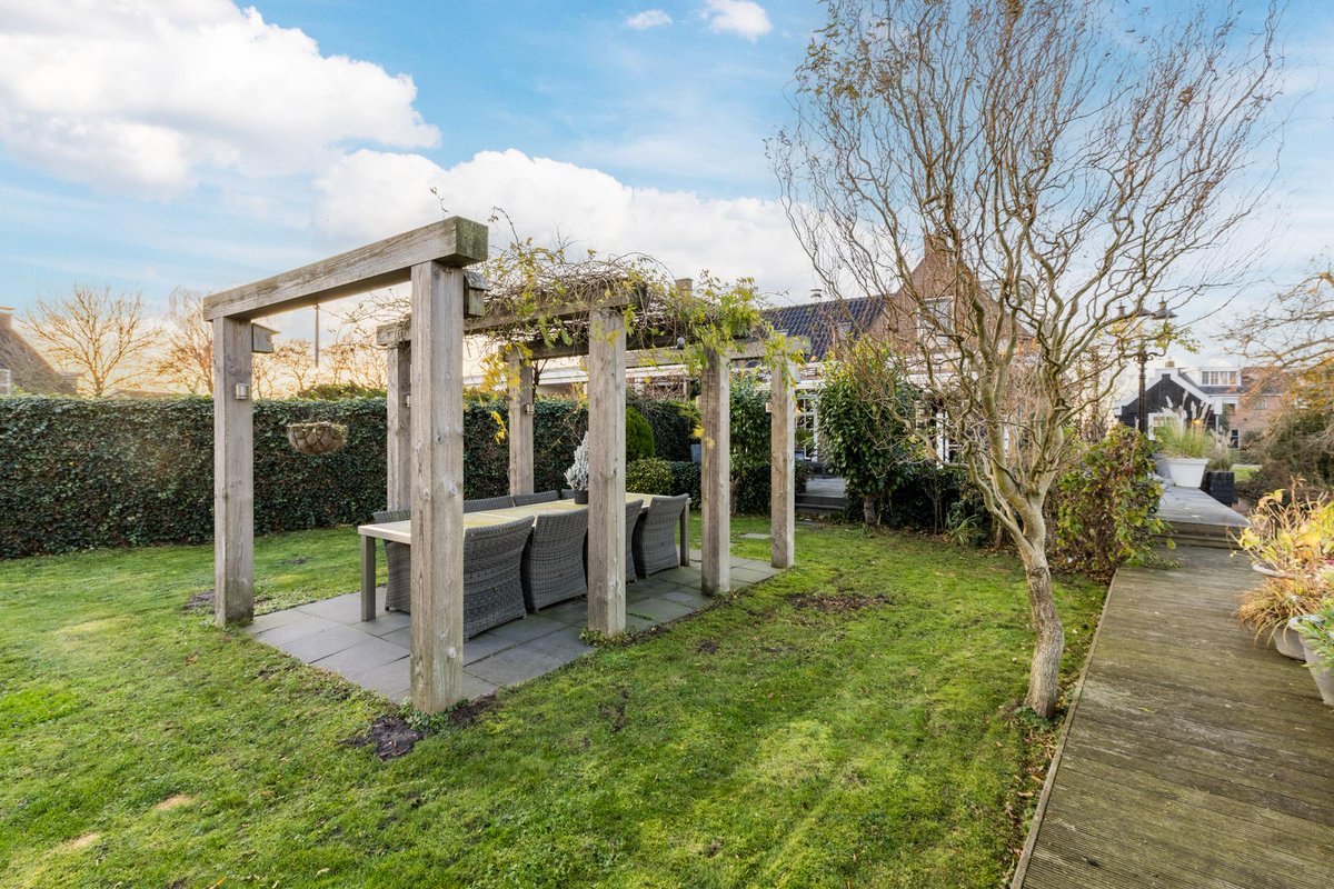 Luxe en stijl in het geliefde ‘De Zuid’ van Assendelft 
 
Wonen op Dorpsstraat 133 betekent dagelijks genieten van een perfecte  modern wooncomfort.
 
 mve.to/NyM2psOihm #deBreeMakelaardijZaanstad #TeKoop #Assendelft