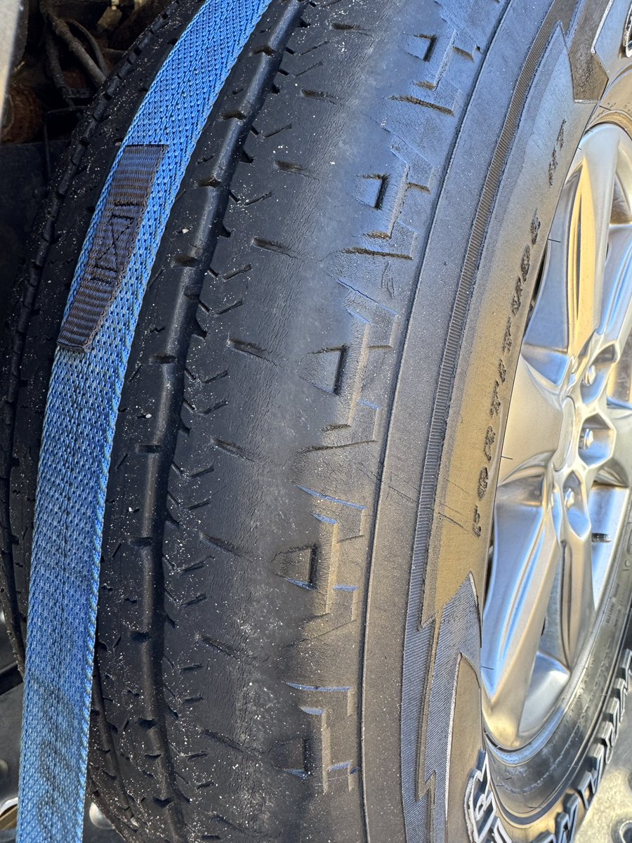jason_actual's tweet photo. @Carvana just delivered a truck with bald tires, non working powered mirror, broken tonneau cover, oh…and a check engine light https://t.co/0fR1TNO77e