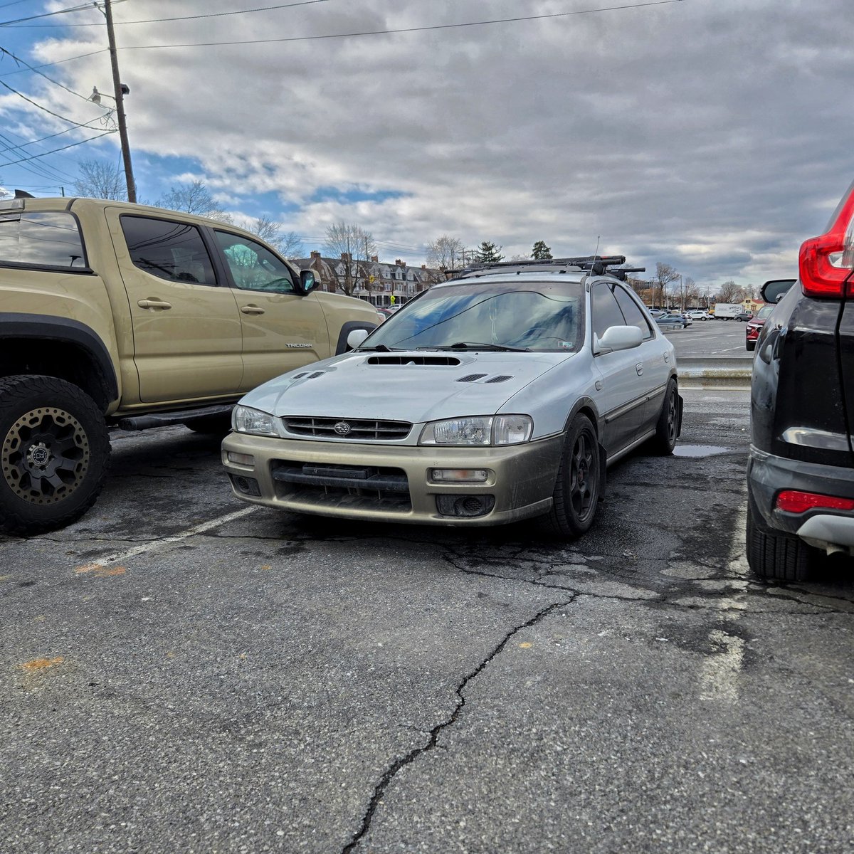 piscessangheili's tweet photo. Spotted this beautiful wagon 🤍

#subaru #subaruimpreza #impreza #imprezawrx #imprezawagon #wrx #wrxwagon #subie #subiegang #subienation #subielife #subielove #wagon #wagonmafia #wagonation https://t.co/k6aq0Ca4zQ