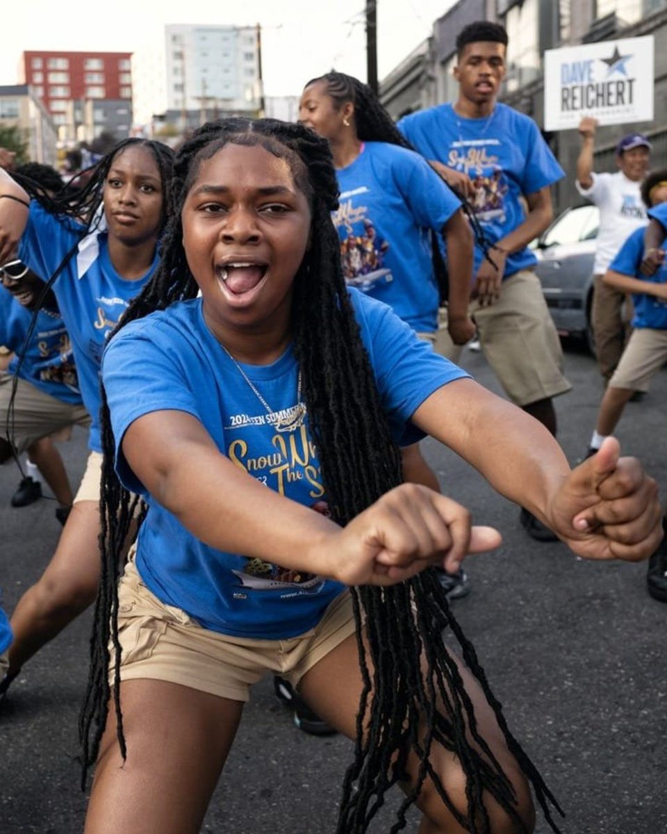 j_artshealthlab's tweet photo. 🎭 How do the arts shape social cohesion &amp; well-being?

A new review by UF Center for Arts in Medicine analyzes 16 studies (11,621 participants) across 4 continents—showing how participatory arts foster connection, resilience &amp; health equity.

💡 Learn more in the comments. https://t.co/aOHvBd97r2