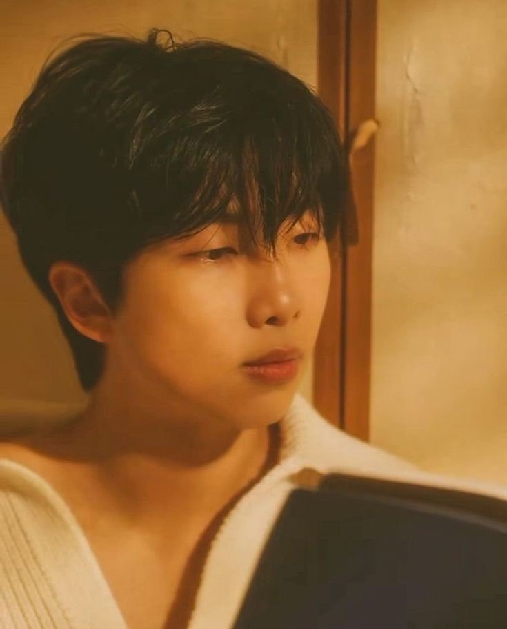 joooniehq's tweet photo. namjoon is so kissable ♡ https://t.co/ht6gldfYau