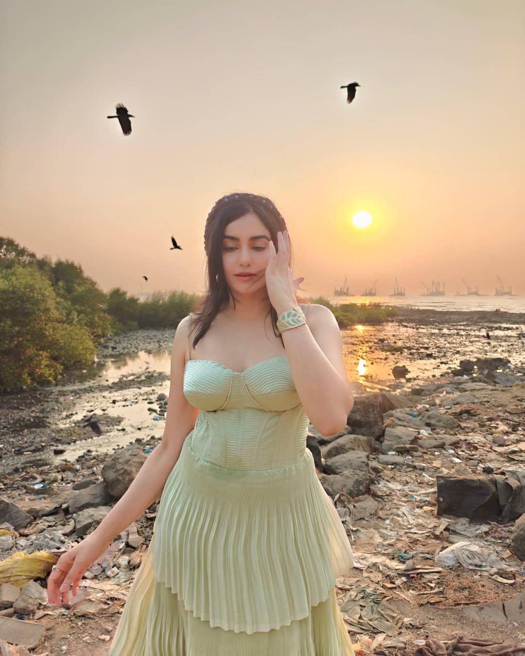 GjM3FvZXMAAOv2T?format=jpg&name=large