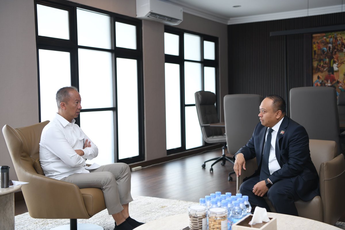 📍Jakarta, February 7, 2025

🇮🇩🏭
I had a constructive discussion with H.E. Mr. Agus Gumiwang Kartasasmita, Minister of Industry, focusing on enhancing industrial collaboration between Indonesia and Türkiye. Our talks centered on fostering innovation, increasing investment, and