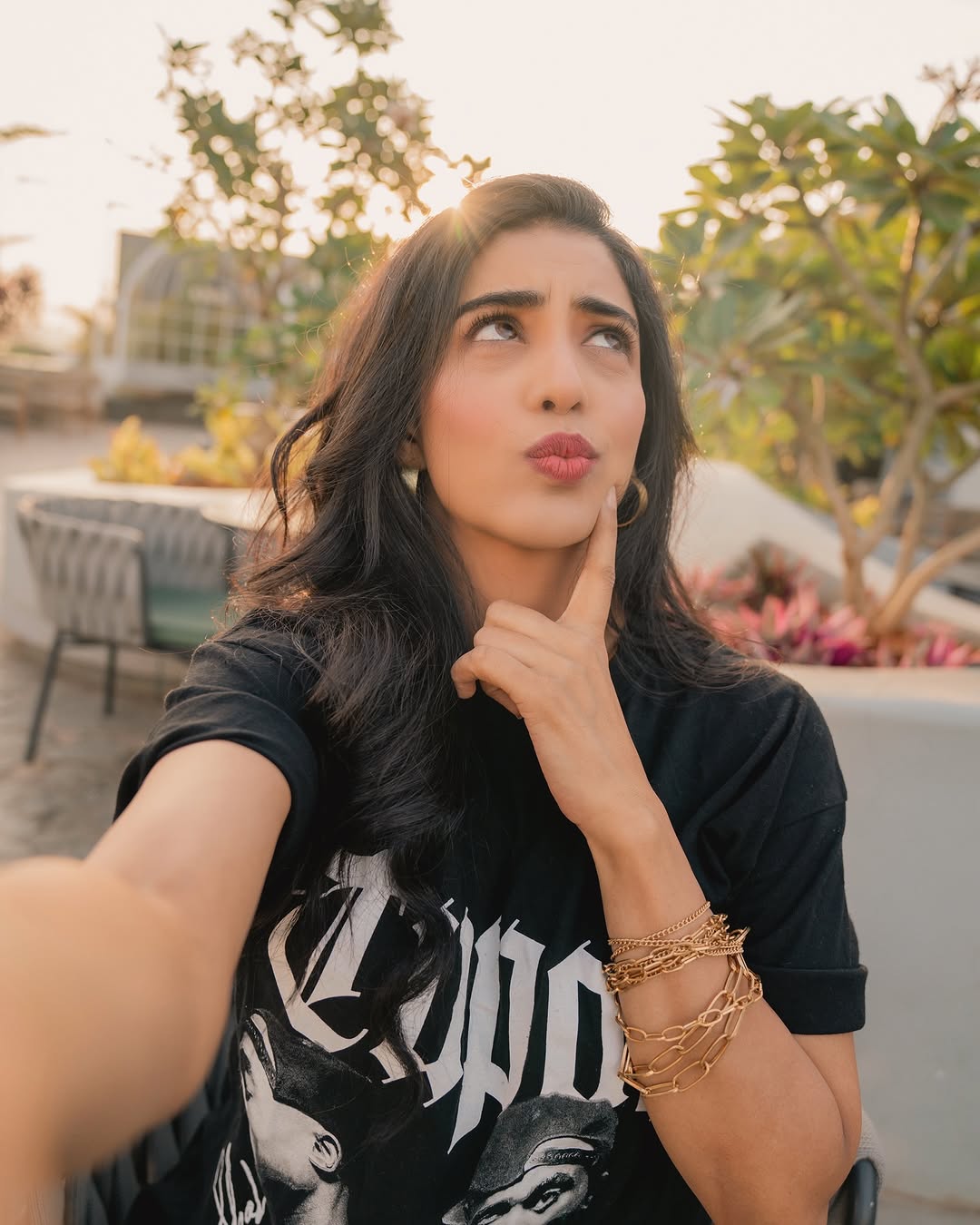 GjM42a5W0AAIaCn?format=jpg&name=large