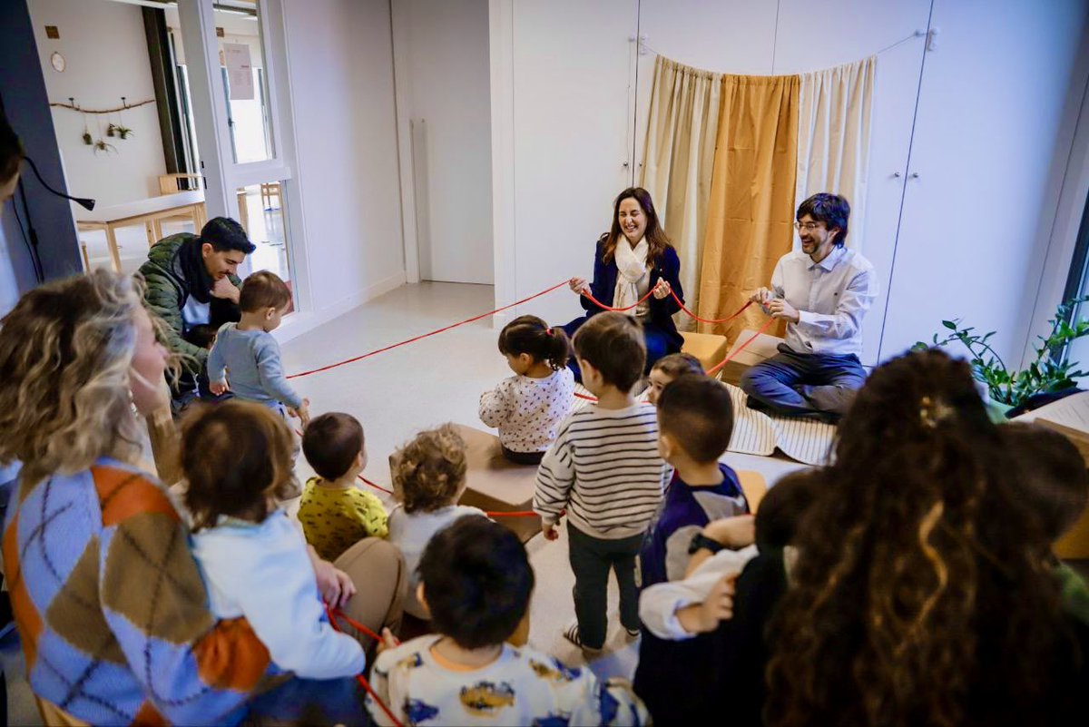 Ha estat un plaer inaugurar la nova escola bressol de Palau d’Anglesola i revelar el seu nom: El Palauet. 

Gràcies <a href="/fbalcells/">Francesc Balcells i Teixidó</a>, alcalde d’<a href="/AjuntamentPalau/">Ajuntament del Palau d'Anglesola</a> per creure tant amb l’educació i pel vostre compromís municipal. I moltes felicitats a les educadores, famílies i comunitat
