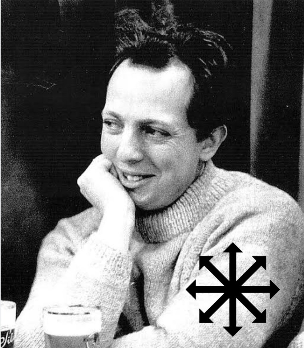 "Melhor derrubar de uma vez por todas o velho ardil da história: esta parece ser a solução final para o problema dos cooptadores. Isso implica uma estratégia que desencadeia a conflagração geral por meio de momentos insurrecionais cada vez mais frequentes; +