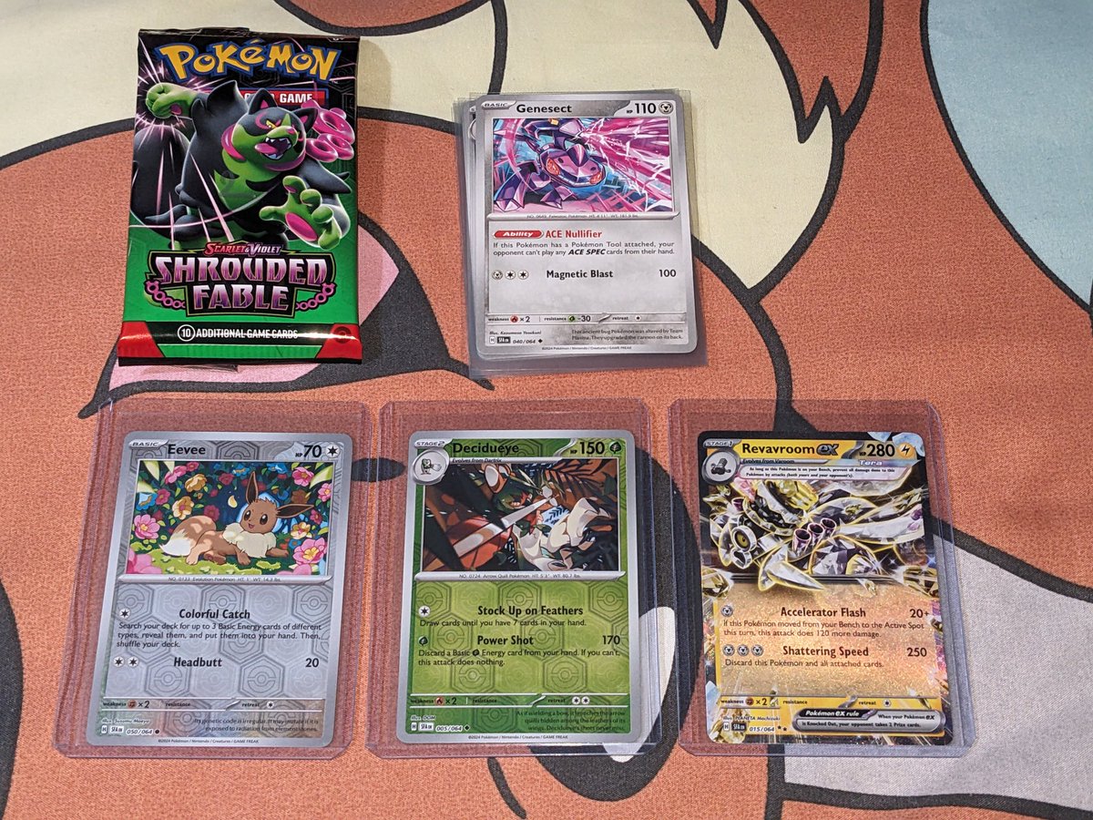 I'm not posting every pack I open atm, but today's pack was a fun one! (I also got myself a case I'm gonna slowly fill with new stuff from now on, it looks like I do this for a job, I really don't XD)