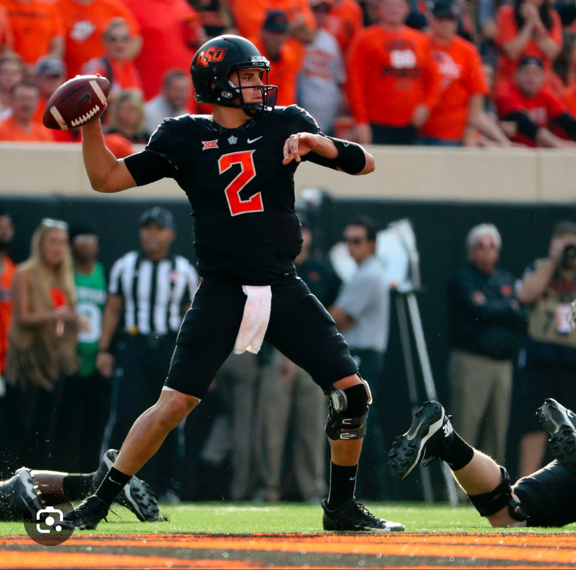 HankHendrix_3's tweet image. Excited To Announce An Offer From The University Of Oklahoma State!
@CoachGundy @kjfbcoach @Josh_Gonzales2 @Eddie__Simpkins @WillHewlett @210Preps