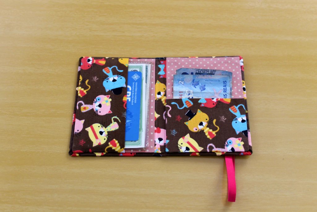 BellaMiaAtelie's tweet image. #PresentesCriativos✨
▪️ 𝙿𝚛𝚘𝚗𝚝𝚊 𝙴𝚗𝚝𝚛𝚎𝚐𝚊 ▪️ 𝙿𝚛𝚘𝚍𝚞𝚝𝚘 𝙴𝚡𝚌𝚕𝚞𝚜𝚒𝚟𝚘
Acessório para levar tudo que você precisa! 💳🪪
𝐏𝐨𝐫𝐭𝐚 𝐃𝐨𝐜𝐮𝐦𝐞𝐧𝐭𝐨𝐬 '𝐂𝐚𝐭𝐬'🐱 🩷
bellamiaatelie.com.br/produtos/porta…
#portadocumentos #carteira #feitoàmão #feitocomamor