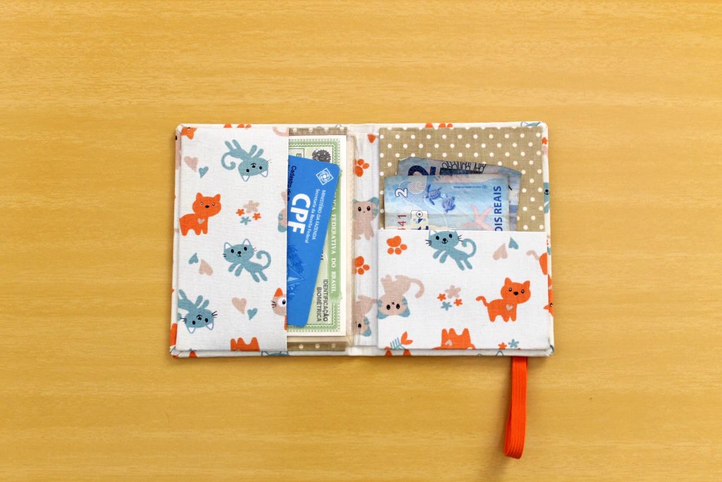 BellaMiaAtelie's tweet image. #PresentesCriativos✨
▪️ 𝙿𝚛𝚘𝚗𝚝𝚊 𝙴𝚗𝚝𝚛𝚎𝚐𝚊 ▪️ 𝙿𝚛𝚘𝚍𝚞𝚝𝚘 𝙴𝚡𝚌𝚕𝚞𝚜𝚒𝚟𝚘
Acessório para levar tudo que você precisa! 💳🪪
𝐏𝐨𝐫𝐭𝐚 𝐃𝐨𝐜𝐮𝐦𝐞𝐧𝐭𝐨𝐬 '𝐆𝐚𝐭𝐢𝐧𝐡𝐨𝐬' 🐱💙
bellamiaatelie.com.br/produtos/porta…
#portadocumentos #carteira #feitoàmão #feitocomamor